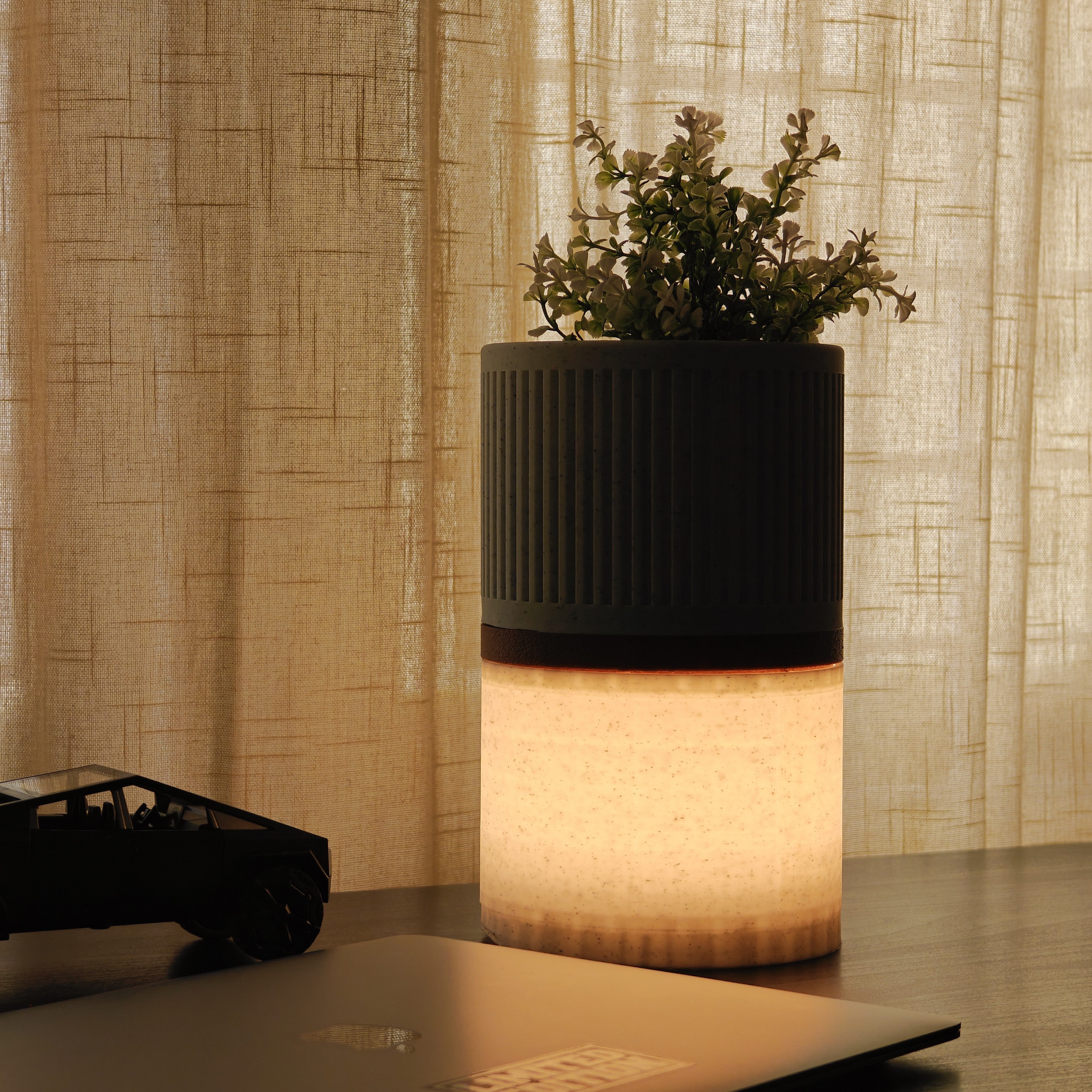 Zyra Glow Pot – 3D Printed Hybrid Lamp-Pot