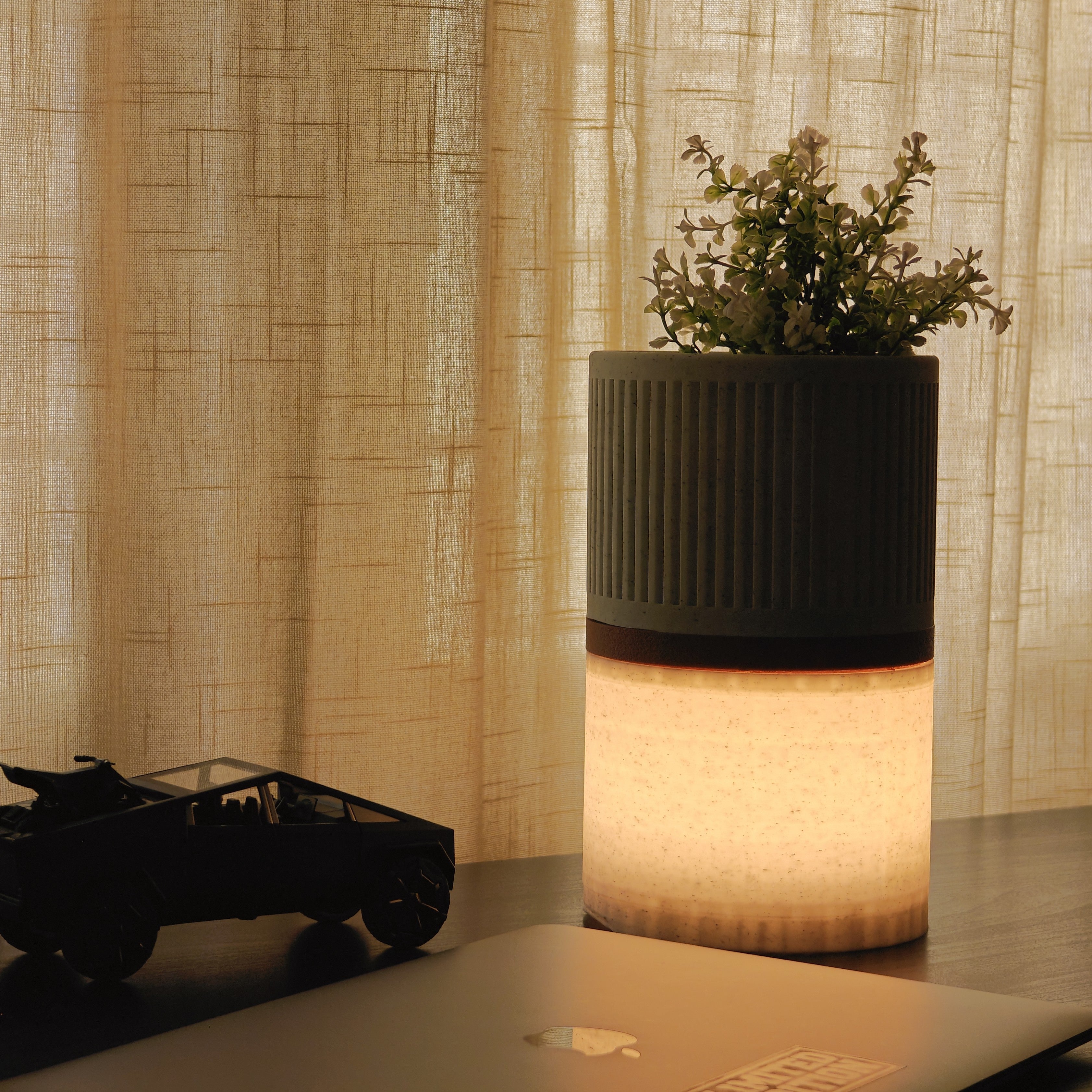 Zyra Glow Pot – 3D Printed Hybrid Lamp-Pot